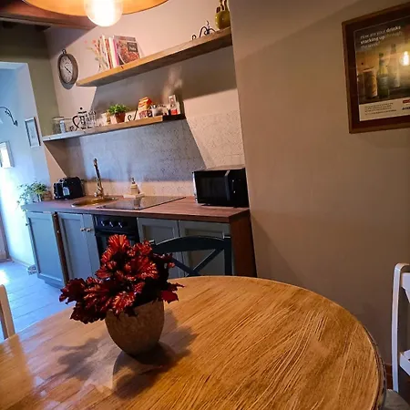 Fabulous Stylish Flat In Piazza - Locazione Turistica 34667 *