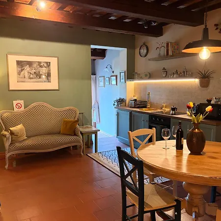 Fabulous Stylish Flat In Piazza - Locazione Turistica 34667 * Umbertide